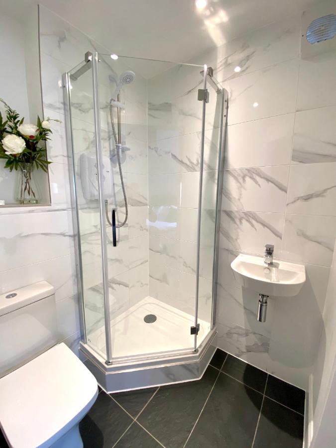 High Street, Stylish City Centre Apartment, 3 Bed Пърт Екстериор снимка